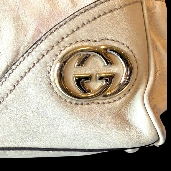 AUTHENTIC GUCCI BRITT INTERLOCKING GG BUTTERY CALF LEATHER ZIP TOTE-169971204046 - Picture 3 of 9
